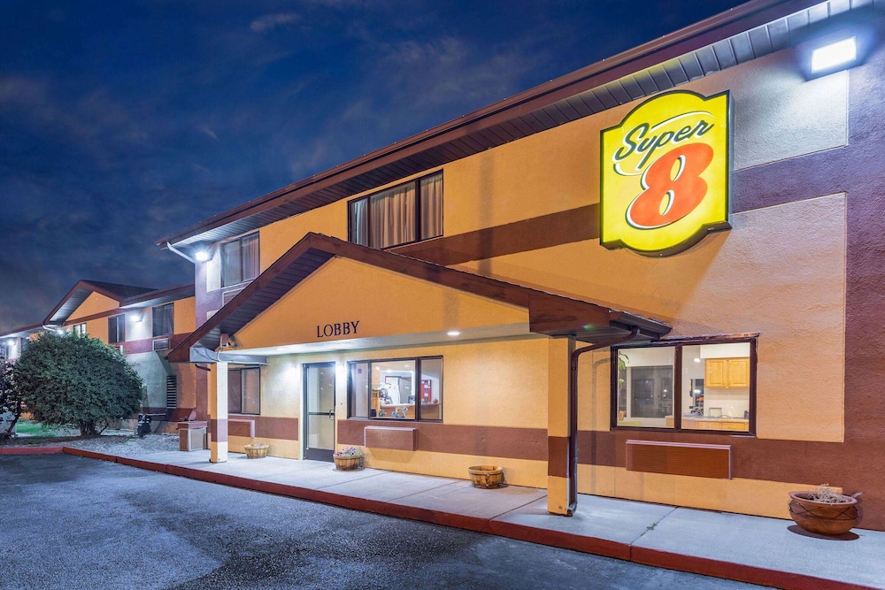 Super 8 by Wyndham Pendleton - photo 51