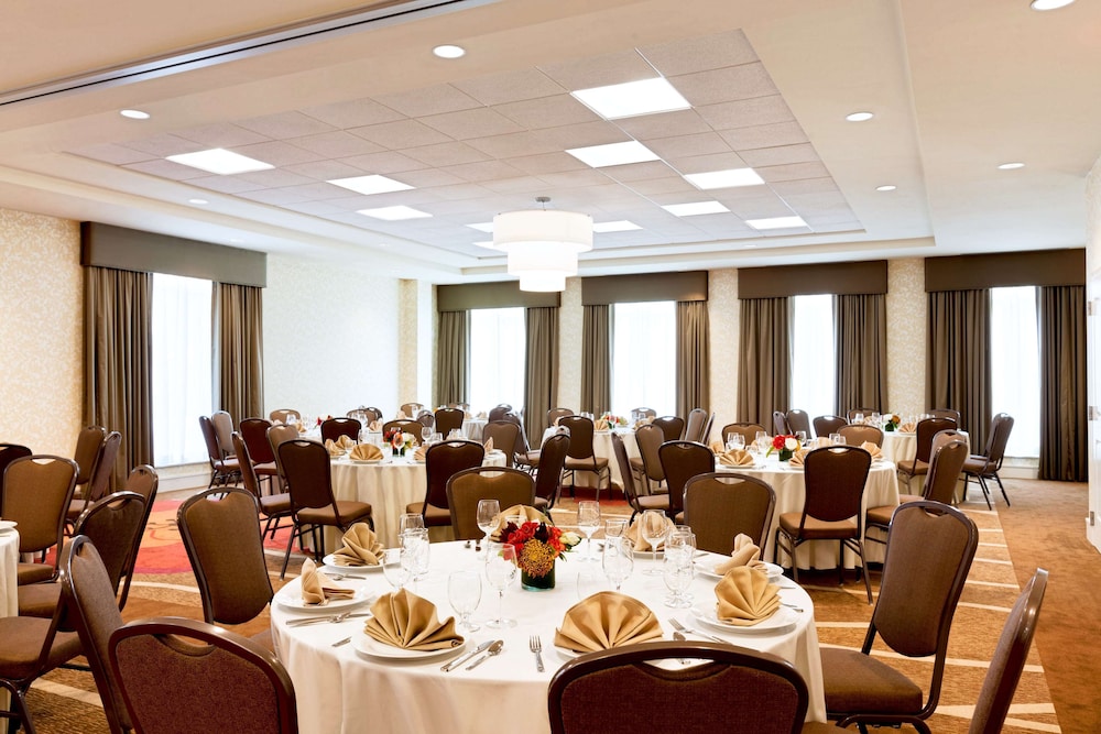 Hilton Garden Inn Boston Logan Airport - photo 50