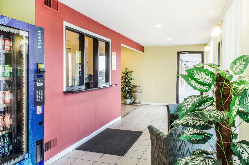 Rodeway Inn Shippensburg I 81 - photo 7