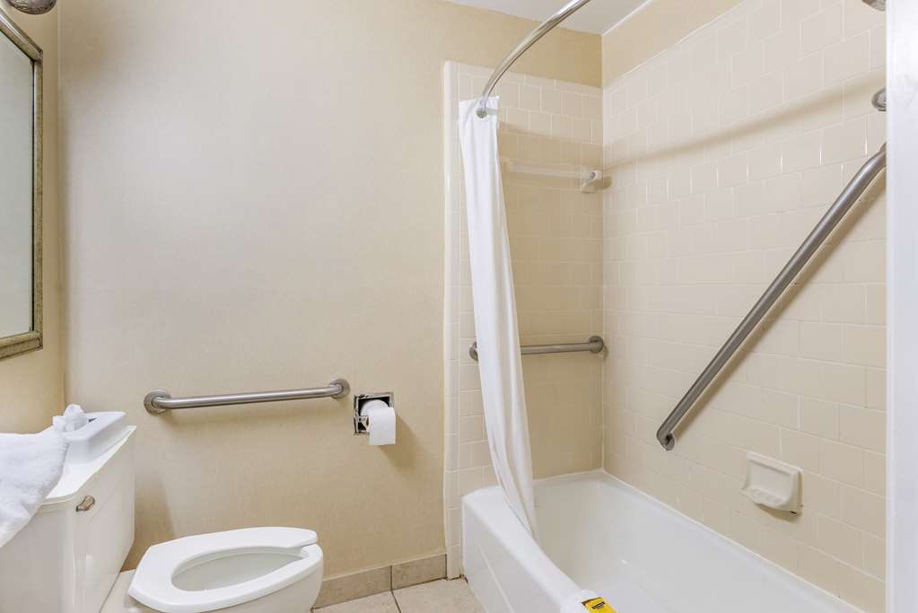 Best Western Plus Governor's Inn - photo 26