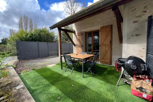 Clos Briard Calme & Paisible Pres Disney & Paris in La Houssaye-En-Brie, France