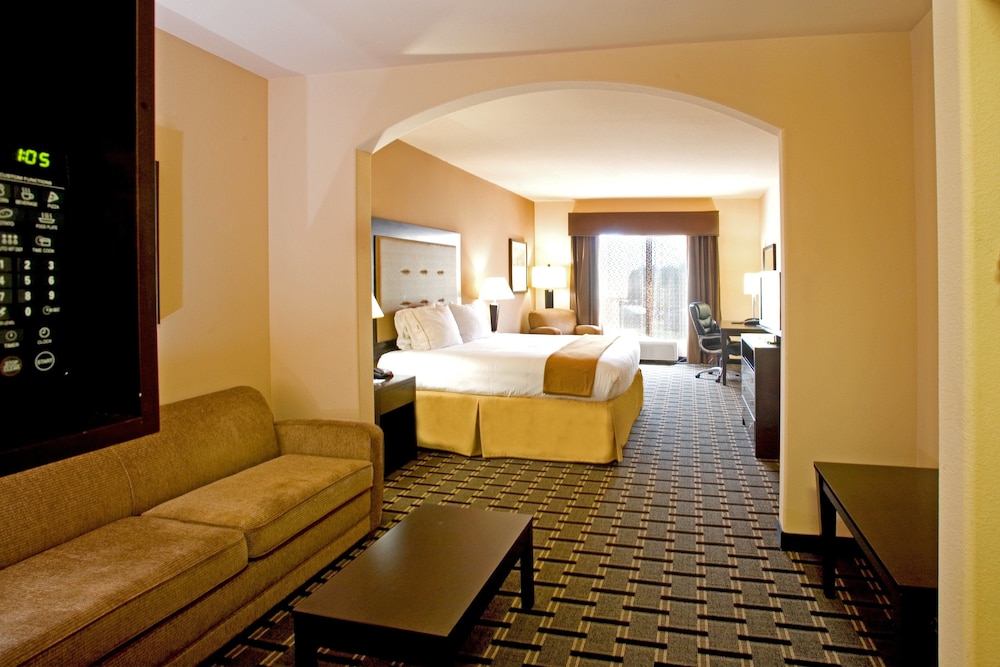 Holiday Inn Express Suites Beeville by IHG - photo 9