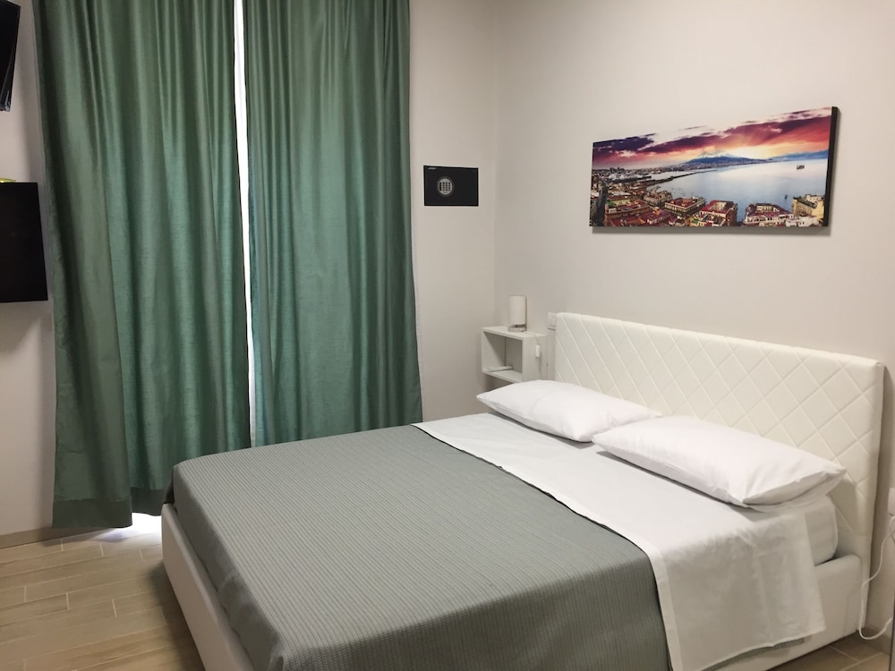 Villa Augustea — 4-Star Luxury Hotel in Somma Vesuviana, Italy