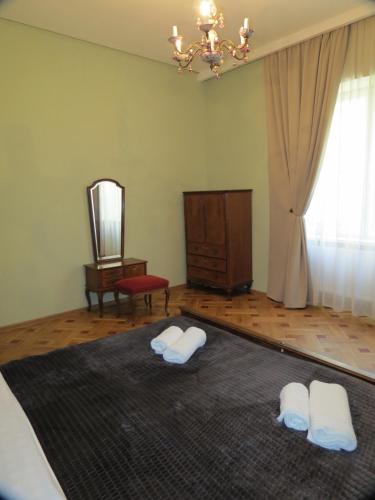 Three Rooms Apartment