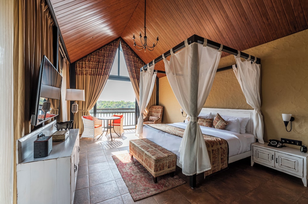 Canary Islands Resort & Spa — Lonavla — photo 5