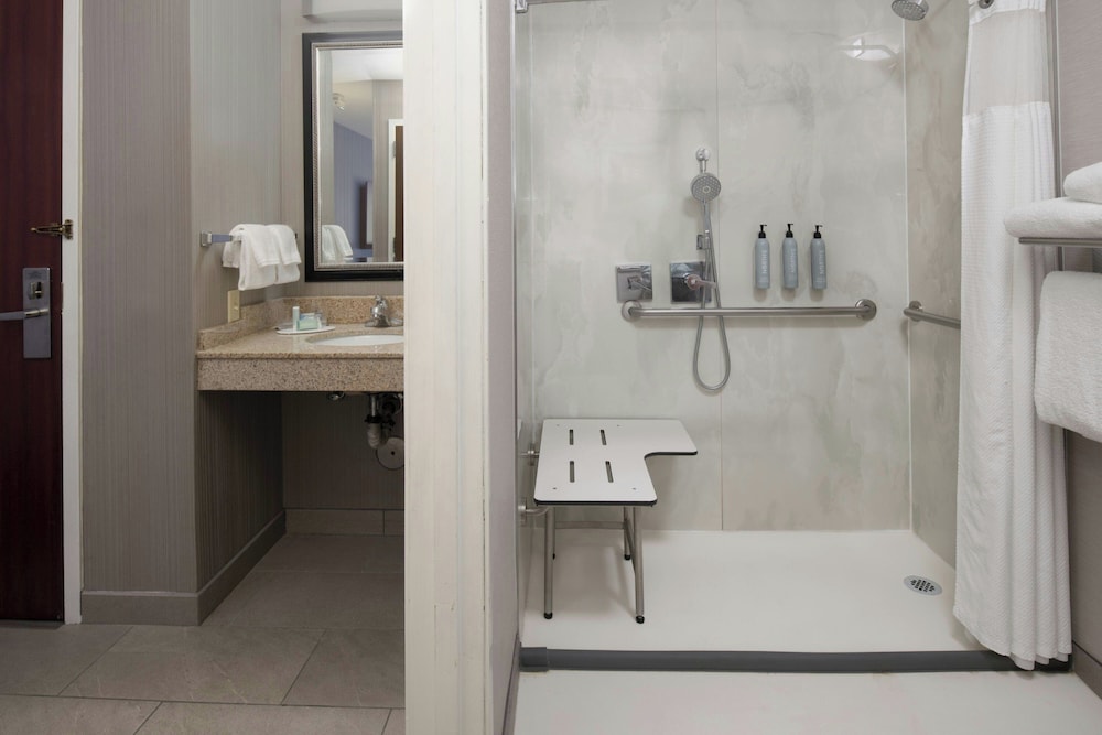 Courtyard by Marriott Vacaville - photo 17