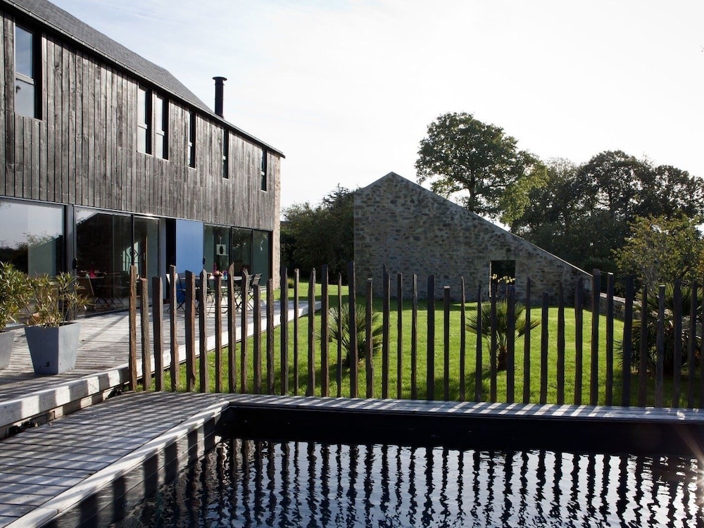 Le Clos du Gusquel - carbon neutral hotel in Plescop