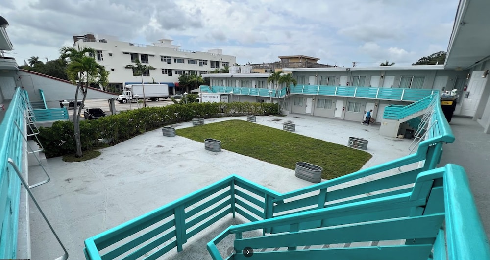 The Biscayne Hotel - photo 41