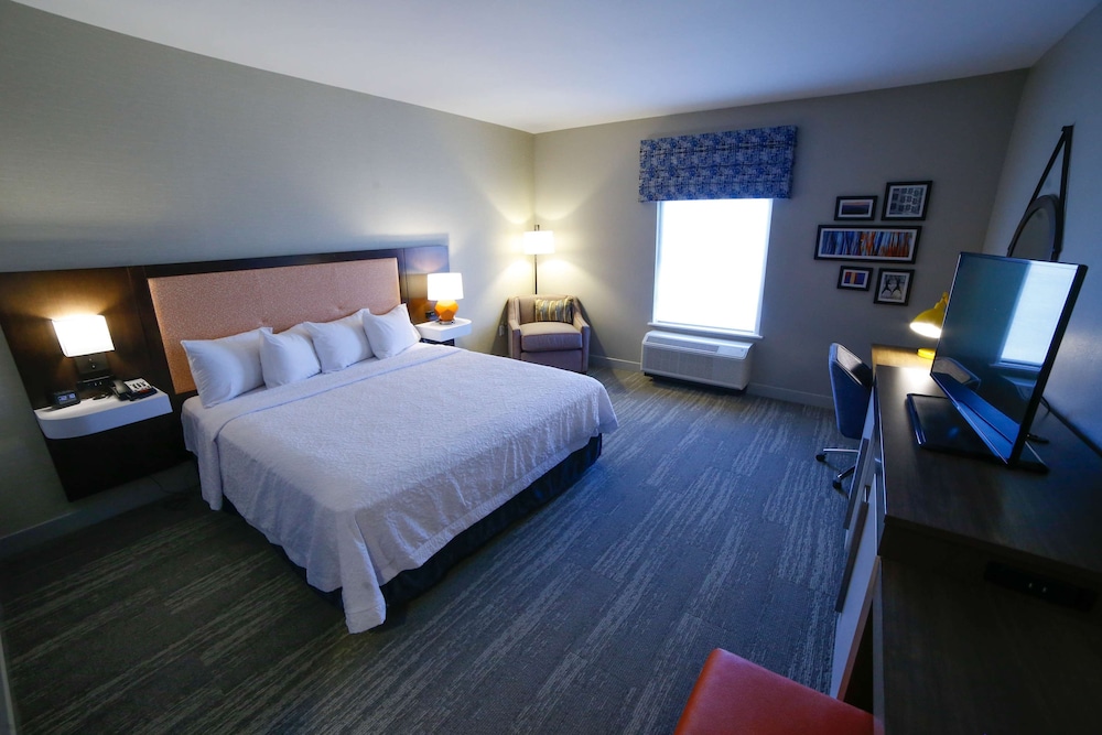 Hampton Inn & Suites Forest City - photo 19