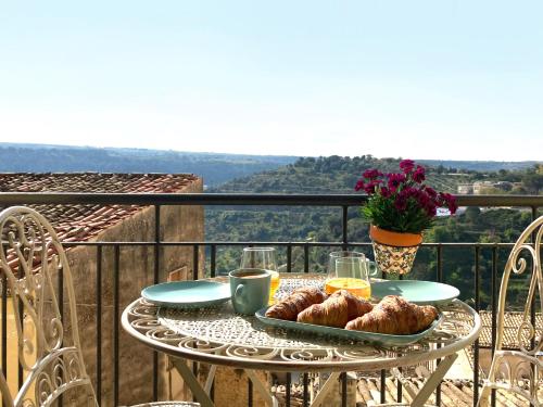 Casa Alva — 4-Star Luxury Hotel in Ragusa, Italy