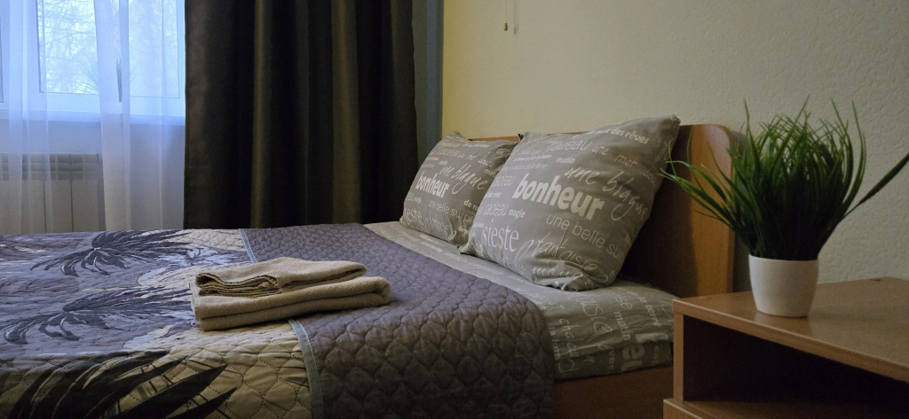 Gostinitsa Oktyabryskaya Hotel in Kamensk-Ural'skiy, Russia