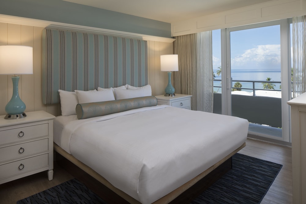 Edgewater Beach Hotel - photo 7