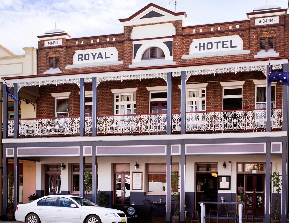 Royal Hotel West Wyalong in West Wyalong, Australia