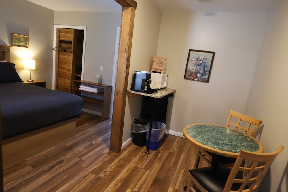 Lakeside Resort - photo 14