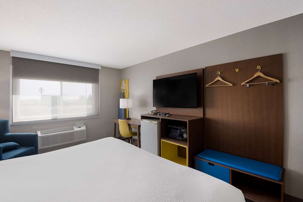 Days Inn by Wyndham Ankeny Des Moines - photo 46