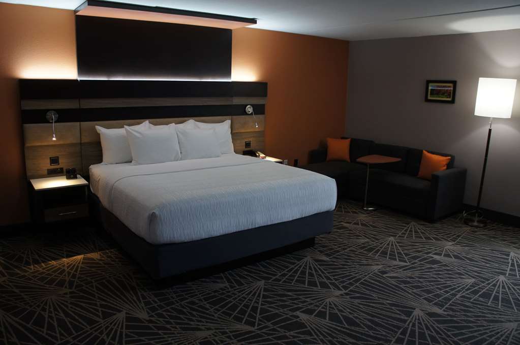 La Quinta Inn & Suites by Wyndham Branson - photo 9