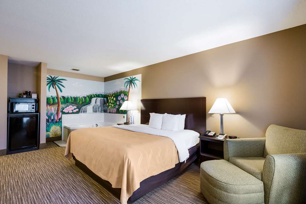 Quality Inn I 70 Near Kansas Speedway - photo 13