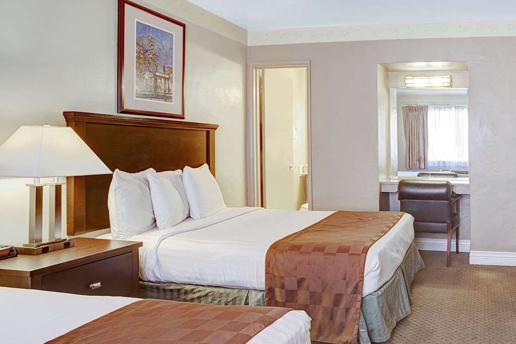 Travelodge by Wyndham Everett City Center - photo 10