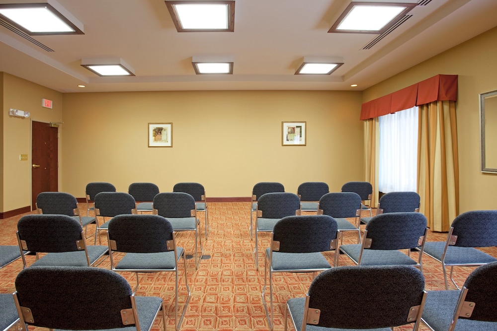 Holiday Inn Express Amarillo South by IHG - photo 29