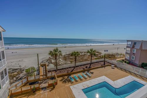 Pelican's Watch Cozy Oceanfront Unit 304 — 4-Star Luxury Hotel in Myrtle Beach, United States