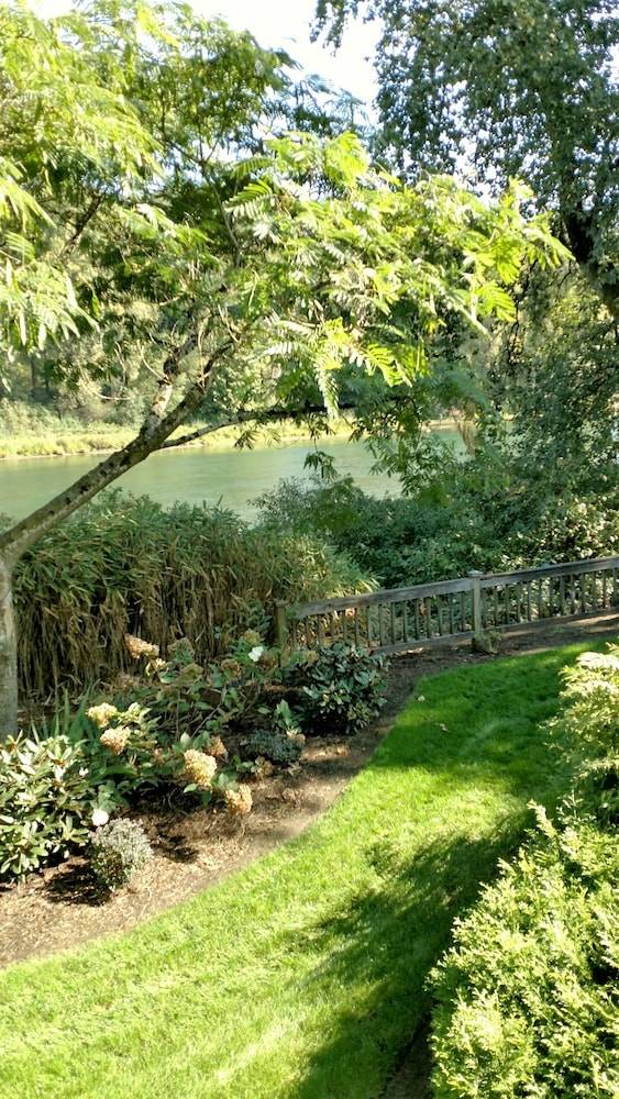 Lewis River Inn - photo 30