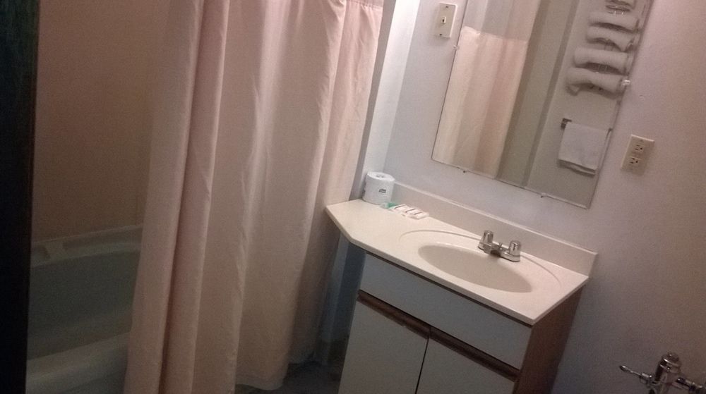 Sterling Motel - photo 16