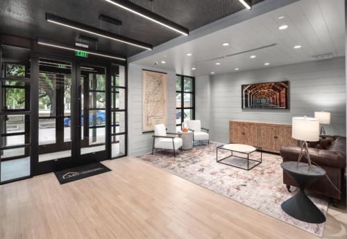 Downtown Mobile Rooftop View Studios by Barsala - photo 17