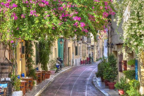 Koukaki Hideaway Suite — 4-Star Luxury Hotel in Athens, Greece