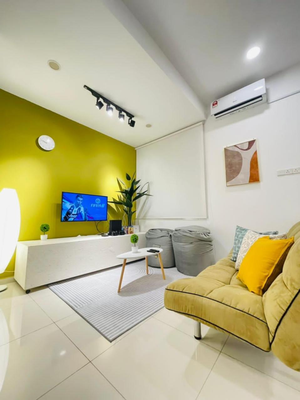 Funkyvila2 9Pax Near Iium Kmc Tarc Bbq Ps4 — 4-Star Luxury Hotel in Kuantan, Malaysia