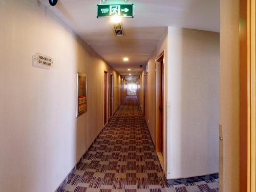 Ji Hotel Shijiazhuang Zhongshan — 4-Star Luxury Hotel in Shijiazhuang, People's Republic of China