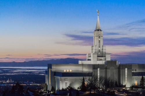Bountiful Heights — 4-Star Luxury Hotel in Bountiful, United States