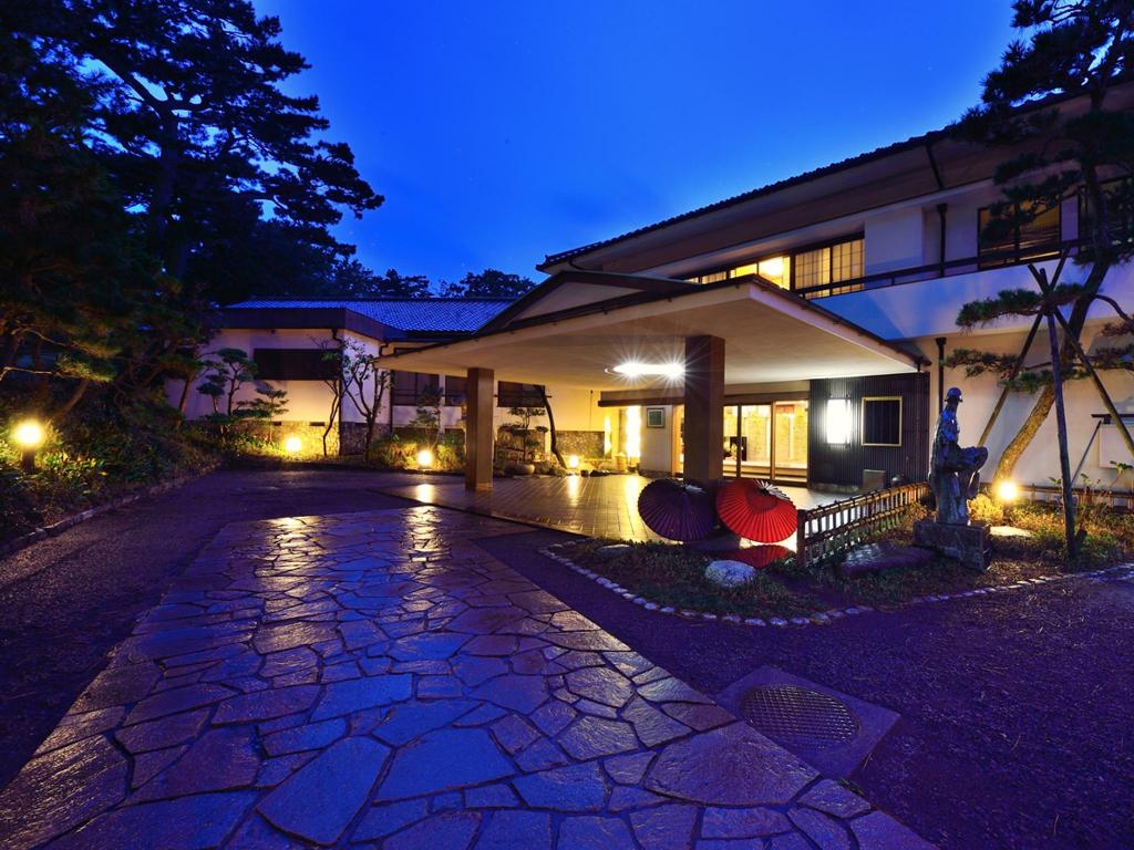 Hotel Hagoromo — 4-Star Luxury Hotel in Shizuoka, Japan