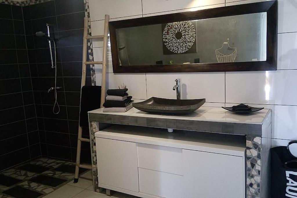 Maison coloniale 12 16 pers. — 4-Star Luxury Hotel in Pointe-Noire, Guadeloupe