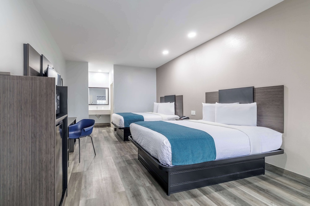 Motel 6 Brenham TX - photo 17