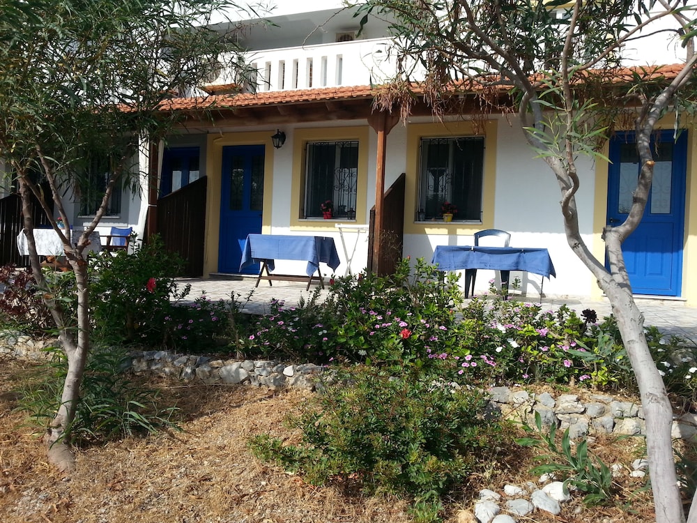 Sylvia's houses — 4-Star Luxury Hotel in Kalymnos, Greece