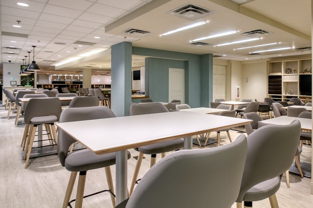 Holiday Inn Hotel & Suites Atlanta Airport North by IHG - photo 44