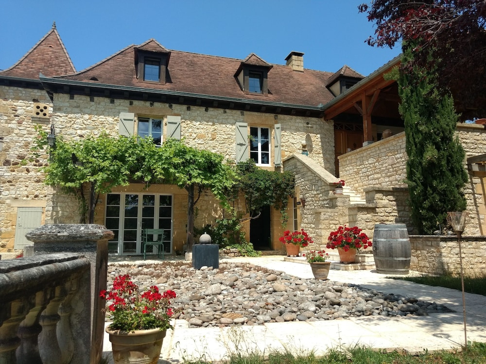 La Lezardi re — hotel in Gourdon