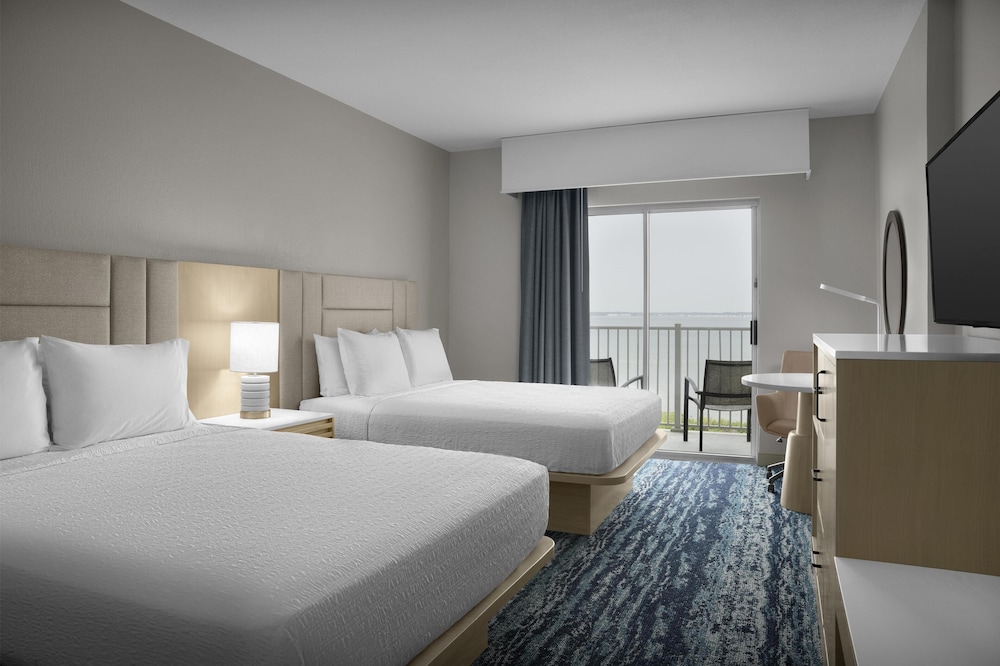 Hampton Inn & Suites Ocean City Bayfront Convention Center - photo 10
