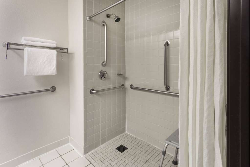 Super 8 by Wyndham Madison South - photo 21