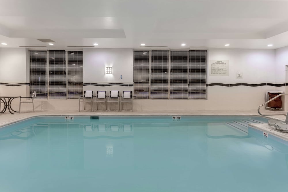 Hampton Inn Richmond South - photo 16
