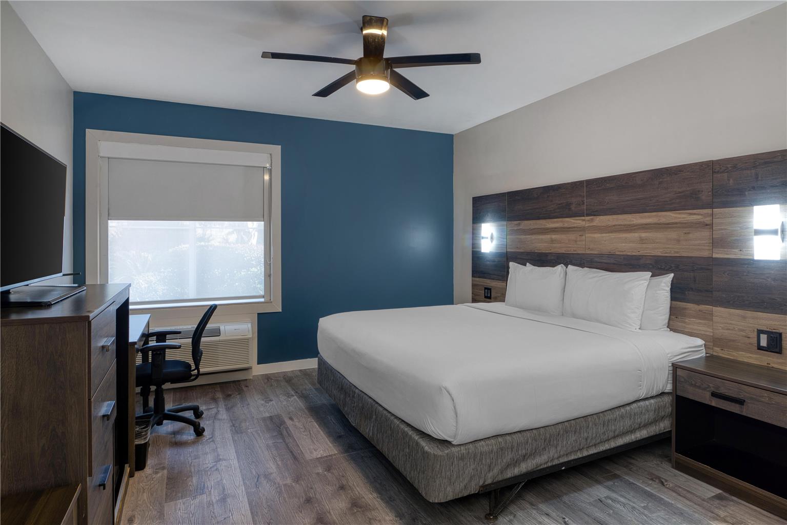 hom hotel suites Trademark Collection by Wyndham - photo 18