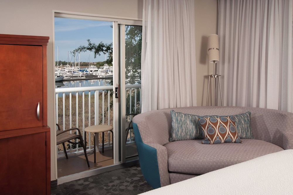 Courtyard Charleston Waterfront by Marriott - photo 24