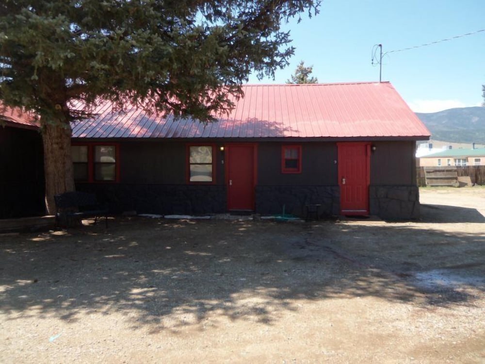 The Gold Pan Motel - photo 77
