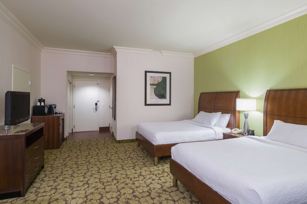 Hilton Garden Inn Edison Raritan Center - photo 9