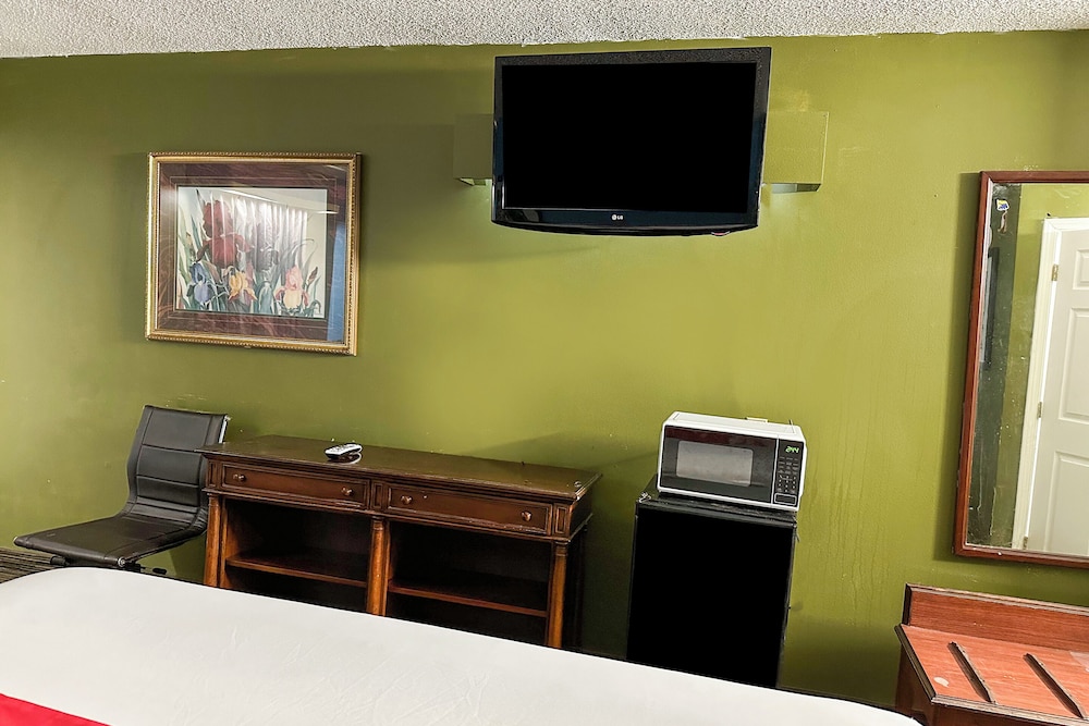 Bonita Lakes Inn by Capital O Meridian I20 - photo 29