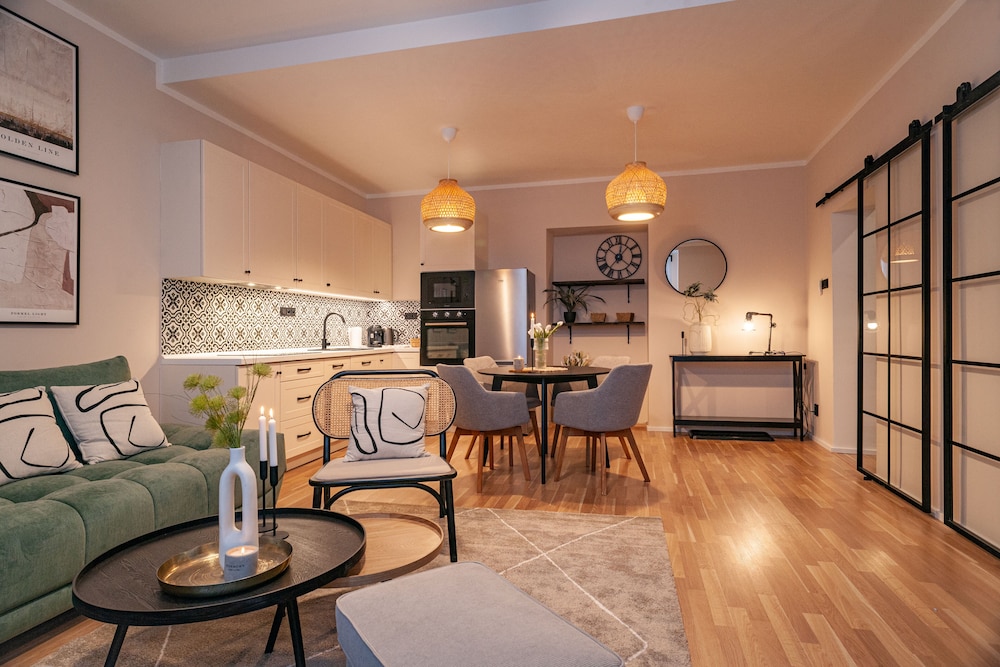 Comme Chez Vous - carbon neutral hotel in Unknown City