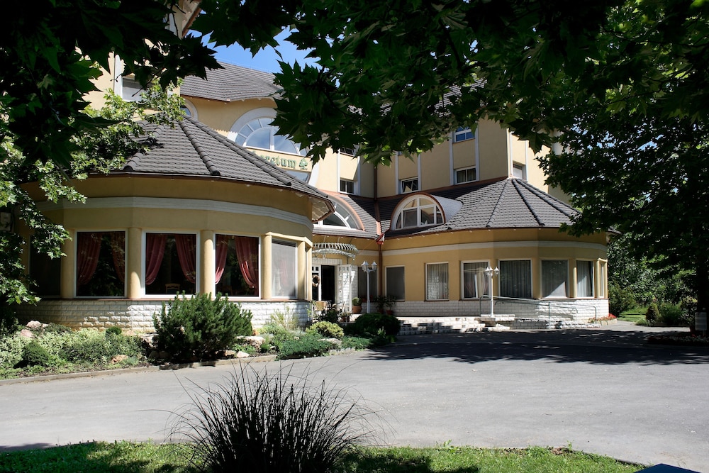 Hotel Arborétum in Harkany, Hungary