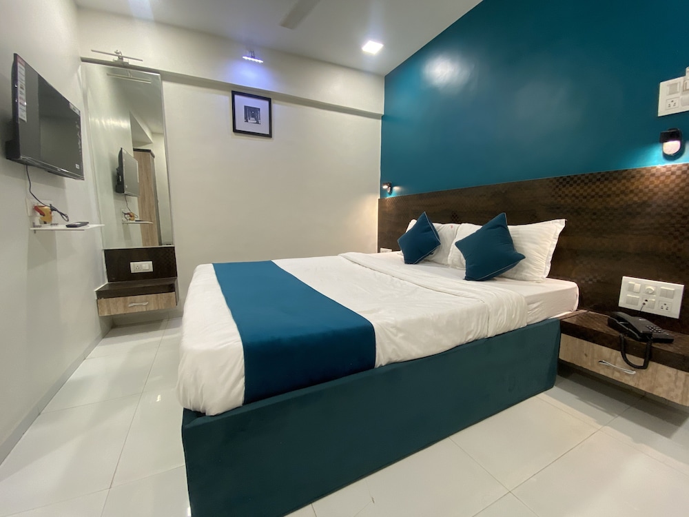 Bindra Elite - carbon neutral hotel in Mumbai
