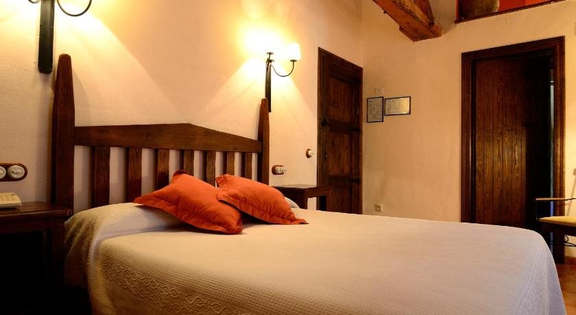 Caserón De La Fuente - carbon neutral hotel in Albarracin