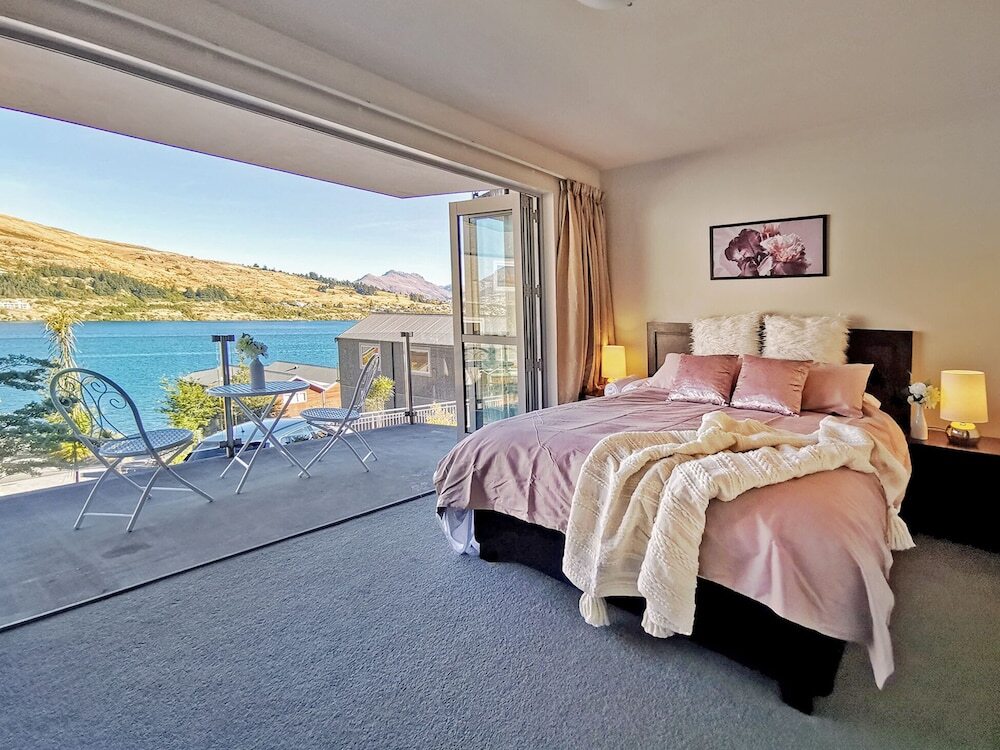 Lakefront Getaway — hotel in Queenstown